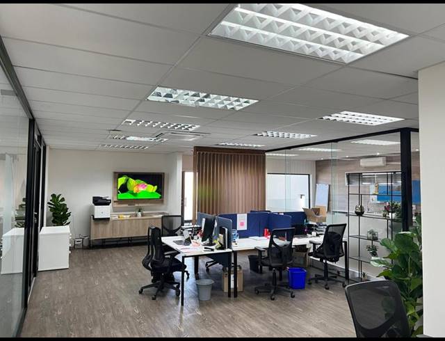 BUSINESS PROPERTY TO RENT IN MOUNT CROIX